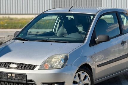 Ford Fiesta 220.000 km 1.650 &euro; Euskirchen 53881