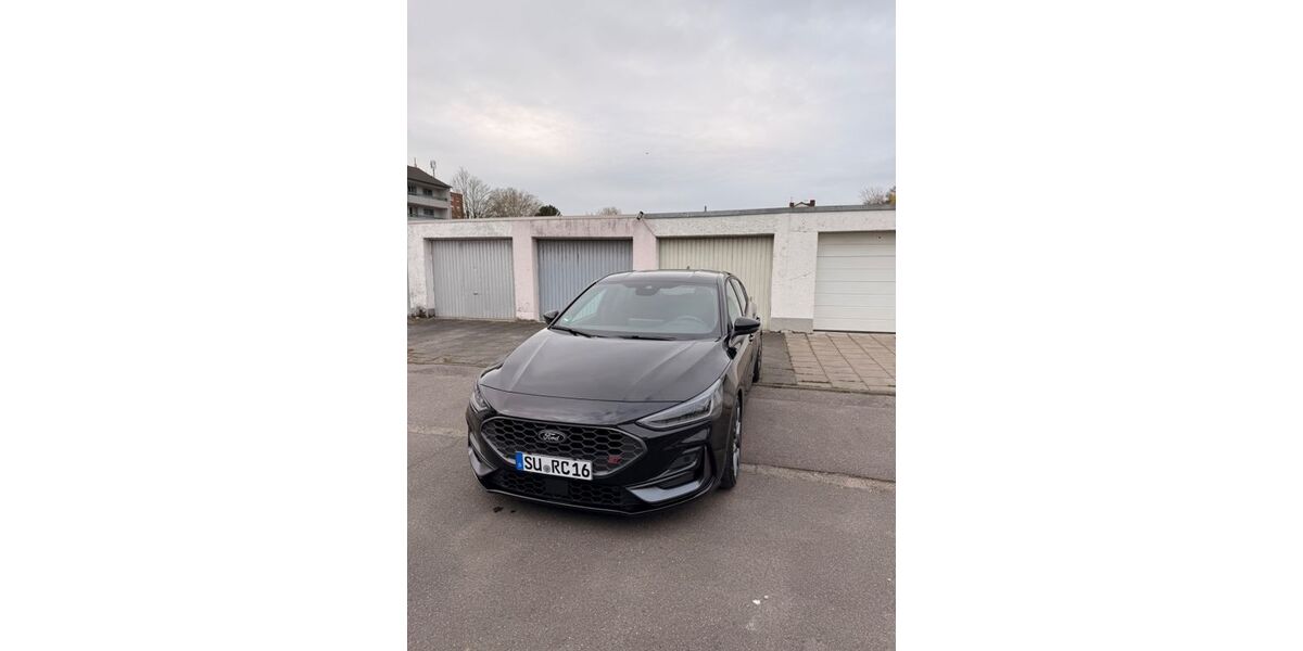 Ford Focus 13.300 km 31.800 &euro; Köln 51061