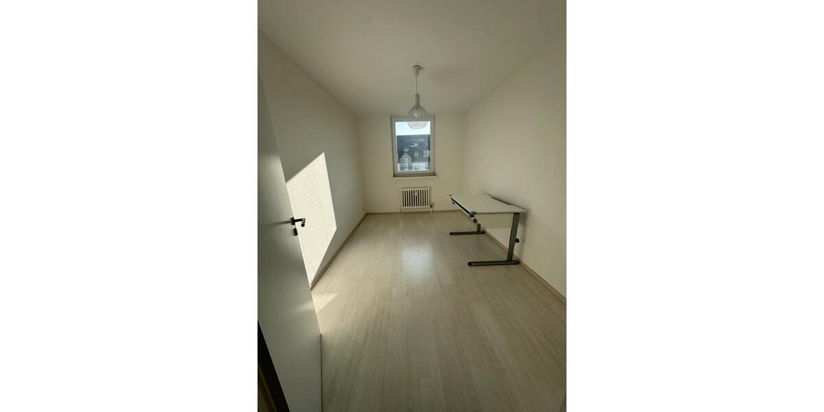 Erdgeschoßwohnung Bergisch Gladbach Frankenforst - 4 Zimmer, 104 m&sup2;, 1.600&euro; | Angebot:24616463