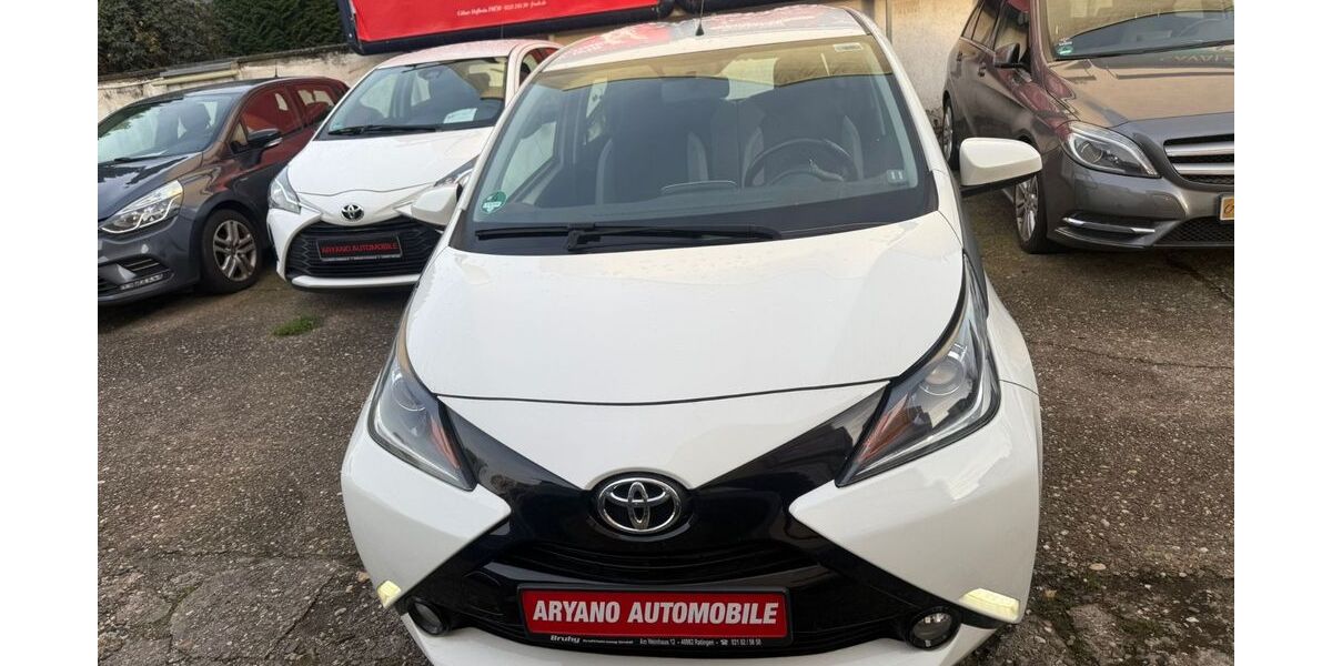 Toyota Aygo (X) 95.000 km 6.990 &euro; Bonn 53123