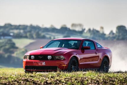Ford Mustang 87.000 km 20.999 &euro; Königswinter 53639