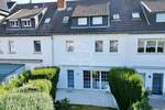 Reihenmittelhaus Köln Mauenheim - 4 Zimmer, 120 m&sup2;, 530.000&euro; | Angebot:25687074