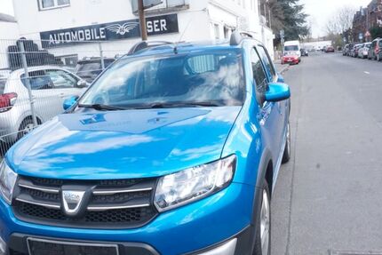 Dacia Sandero 178.000 km 3.999 &euro; Köln 51143