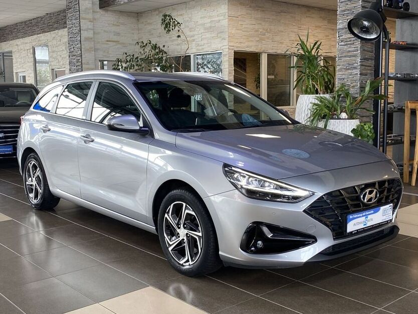 i30