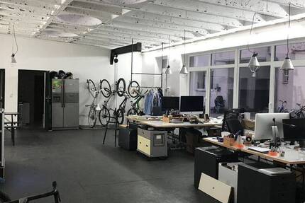 Top Arbeitsplätze im urbanen Loftbüro in Köln Nippes - All-in-Miete