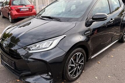 Toyota Yaris 39.000 km 15.990 € Köln 51109