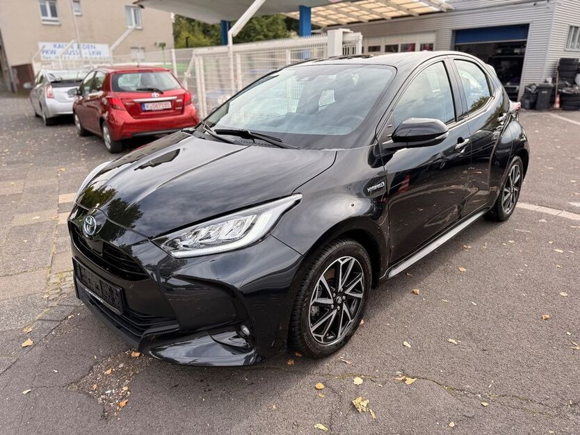 Toyota Yaris 39.000 km 15.990 € Köln 51109