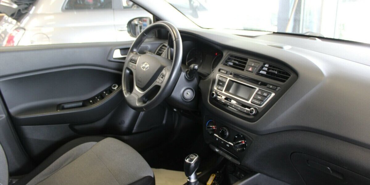 Hyundai i20 1.0 - Klima - 111.957 km 9.480 &euro; Euskirchen 53881