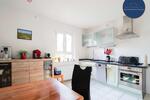 Mietshaus mit 3 SchlafZimmern, Home-Office-Bereich, Garten und Garage in Rheinbach