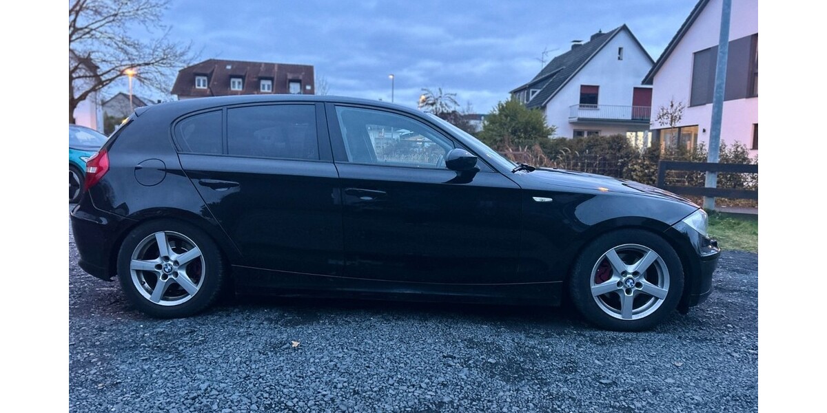 BMW 1er 282.444 km 3.700 &euro; Bad Honnef 53604