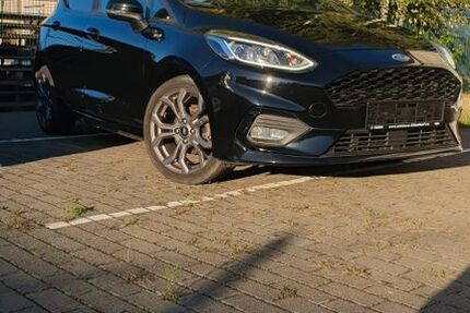 Ford Fiesta 81.561 km 9.900 &euro; Köln 50767