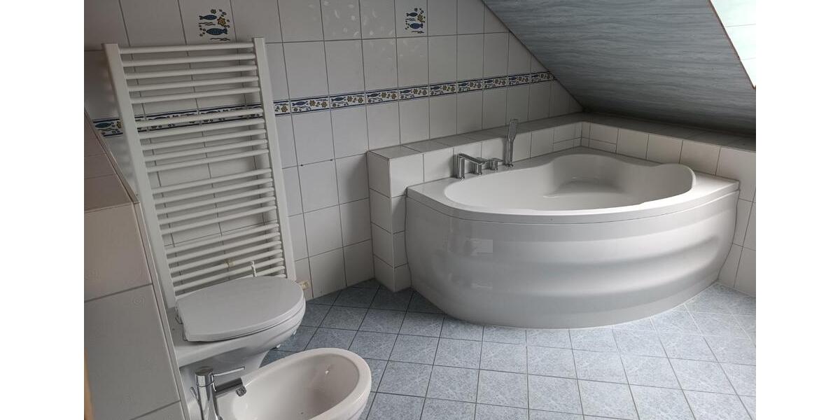 Doppelhaushälfte Bornheim - 6 Zimmer, 163 m&sup2;, 2.400&euro; | Angebot:22699733