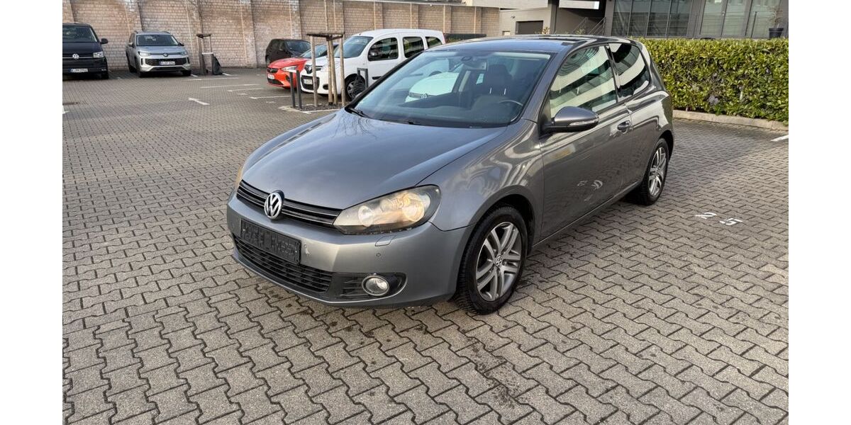 VW Golf 229.000 km 2.800 &euro; Köln 50739