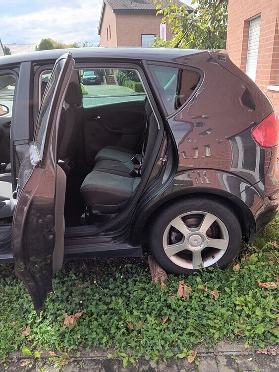 Seat Altea 198.000 km 2.500 € Erftstadt 50374