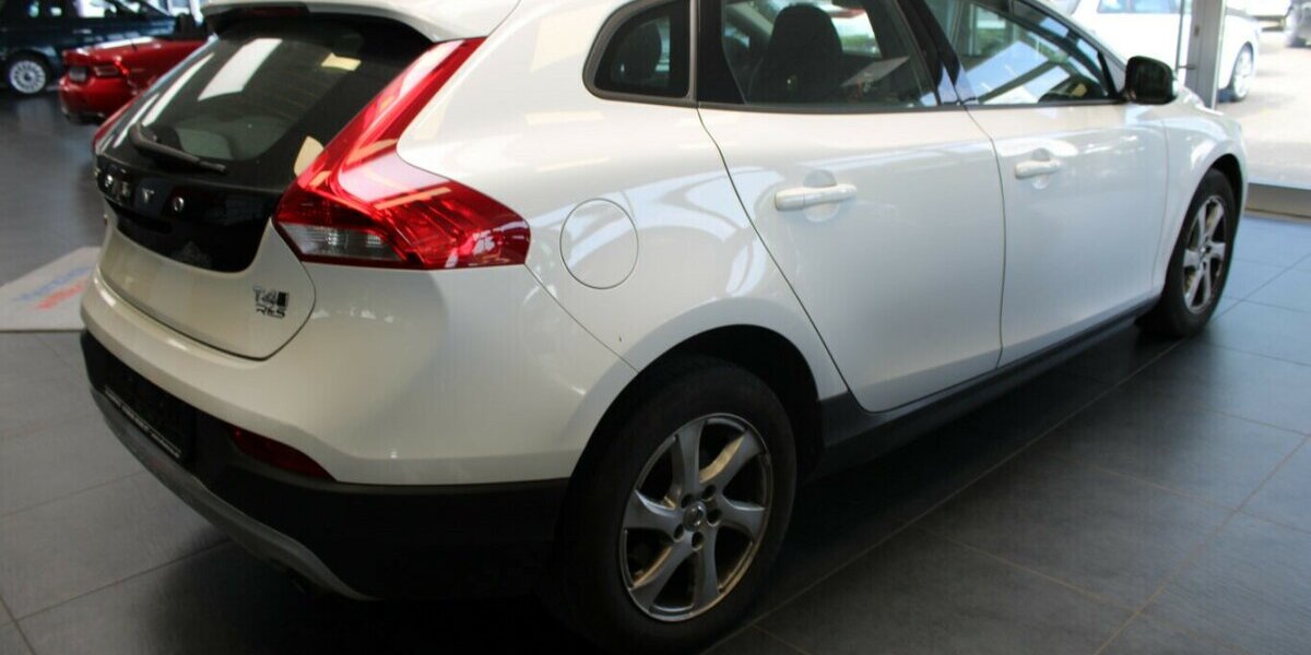 Volvo V40 Cross Country T4 AWD Geartronic 87.986 km 17.980 &euro; Euskirchen 53881
