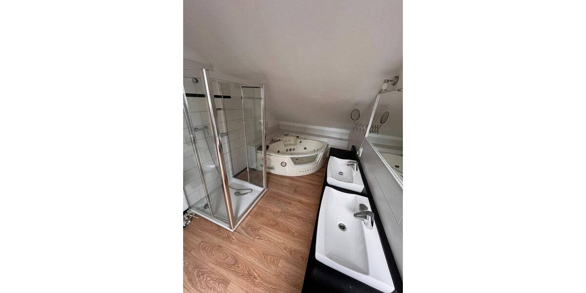 Einfamilienhaus Roßbach - 3 Zimmer, 117 m&sup2;, 950&euro; | Angebot:26908517