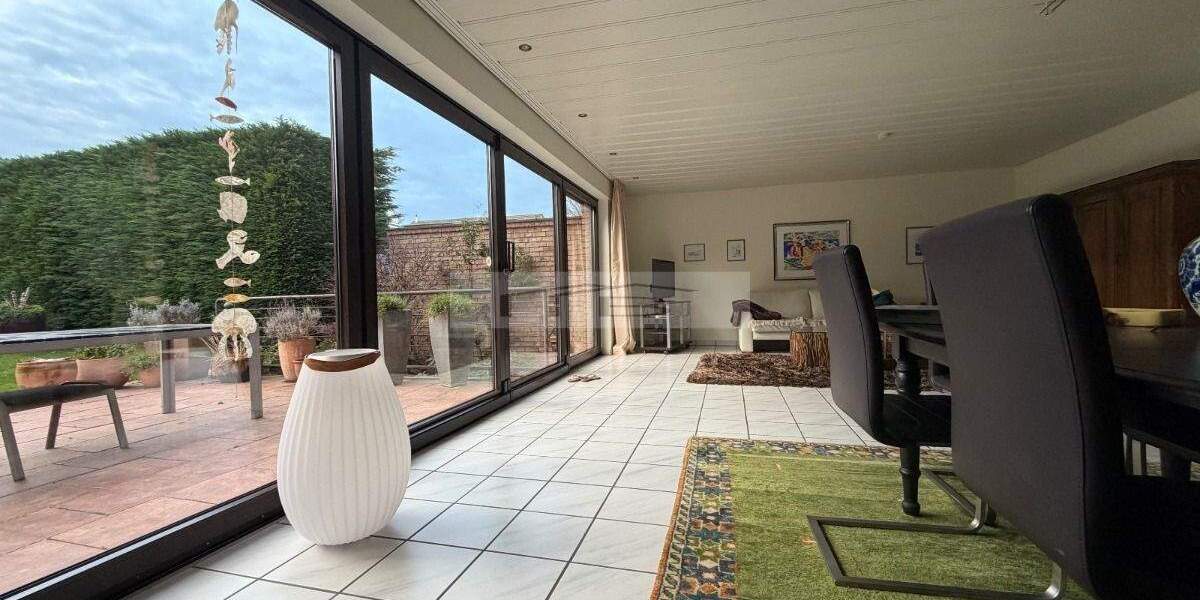 Etagenwohnung Hürth Gleuel - 3 Zimmer, 122 m&sup2;, 1.750&euro; | Angebot:24424174