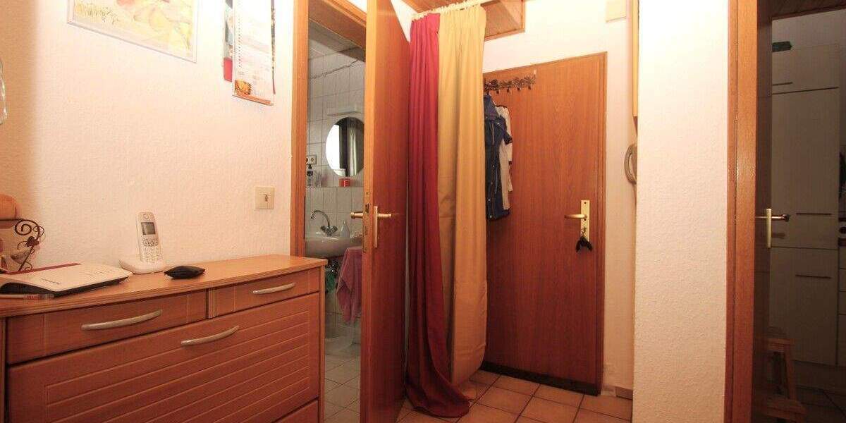 Etagenwohnung Königswinter Ittenbach - 3 Zimmer, 84 m&sup2;, 229.000&euro; | Angebot:25697242