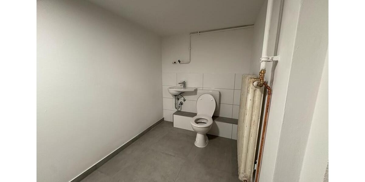 182qm2 vollsanierte Gewerbefläche Bonn-Plittersdorf zimmer