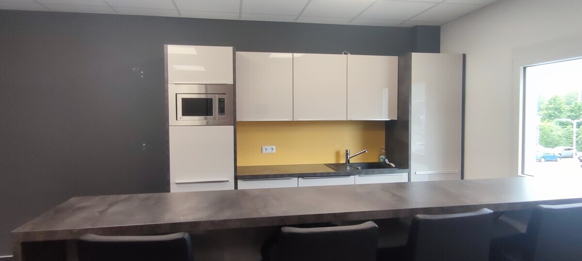 Gepflegte Praxis- und Bürofläche in zentraler Lage ***PROVISIONSFREI*** 12 zimmer