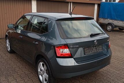 Skoda Fabia 140.890 km 5.700 &euro; Köln 51145