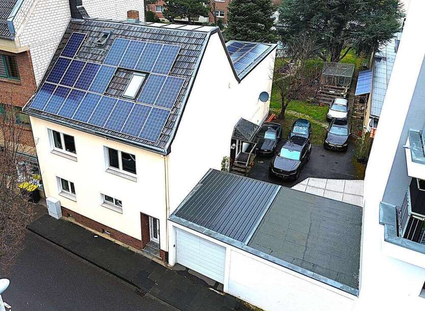 Haus zum Kaufen in Euskirchen 499.000 € 230 m²