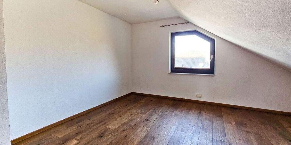 Etagenwohnung Unkel - 2 Zimmer, 73 m&sup2;, 210.000&euro; | Angebot:25709806