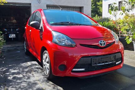 Toyota Aygo (X) 105.761 km 5.100 € Kasbach, Kasbach- Ohlenberg 53547