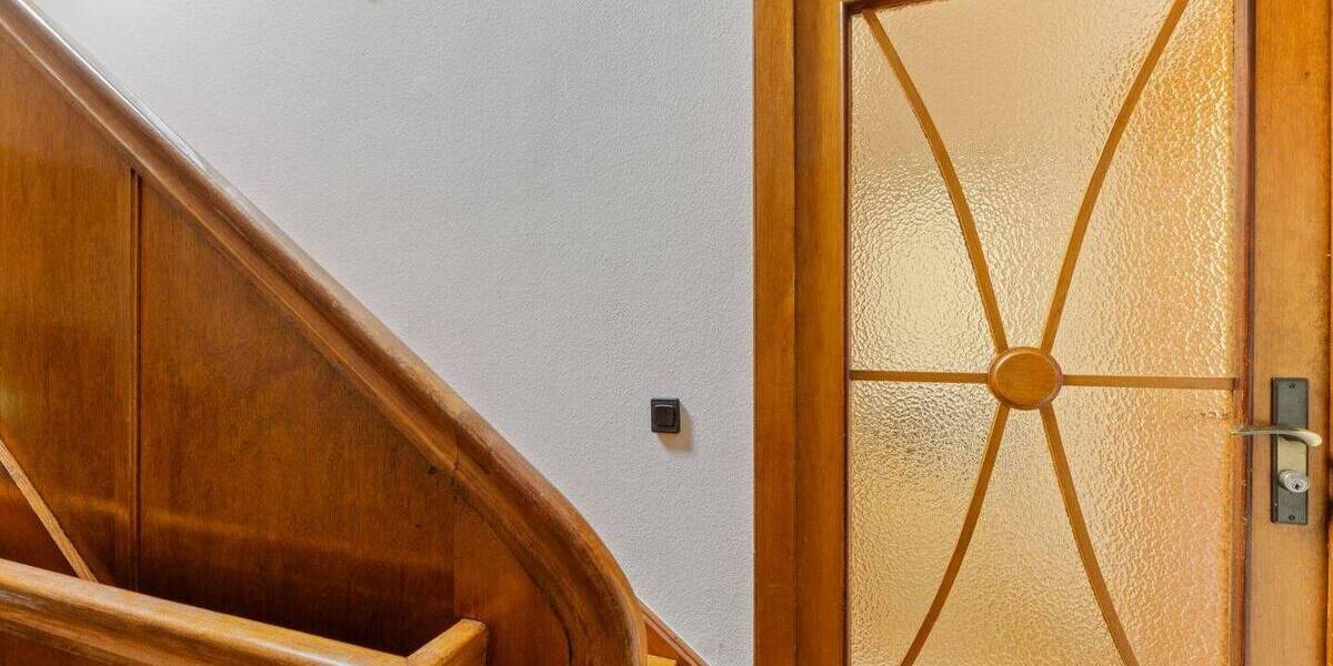 Reihenmittelhaus mit drei Einheiten zur Vermietung oder Selbstnutzung zimmer