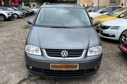 VW Touran 215.000 km 2.990 € Bonn 53123