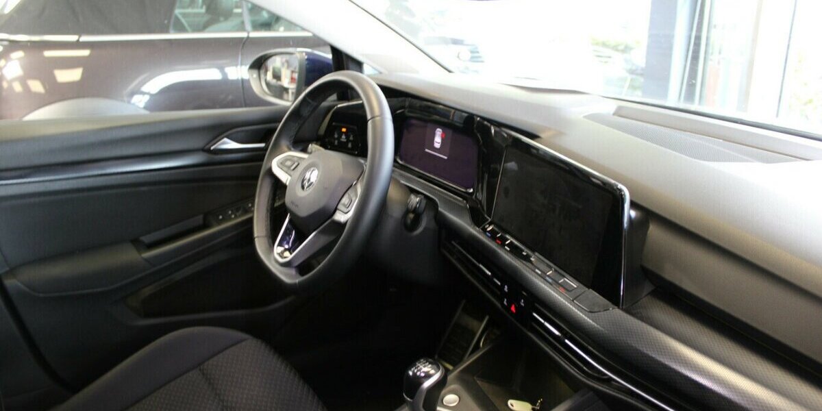 VW Golf VIII 2.0 TDI SCR United 69.468 km 17.980 &euro; Euskirchen 53881