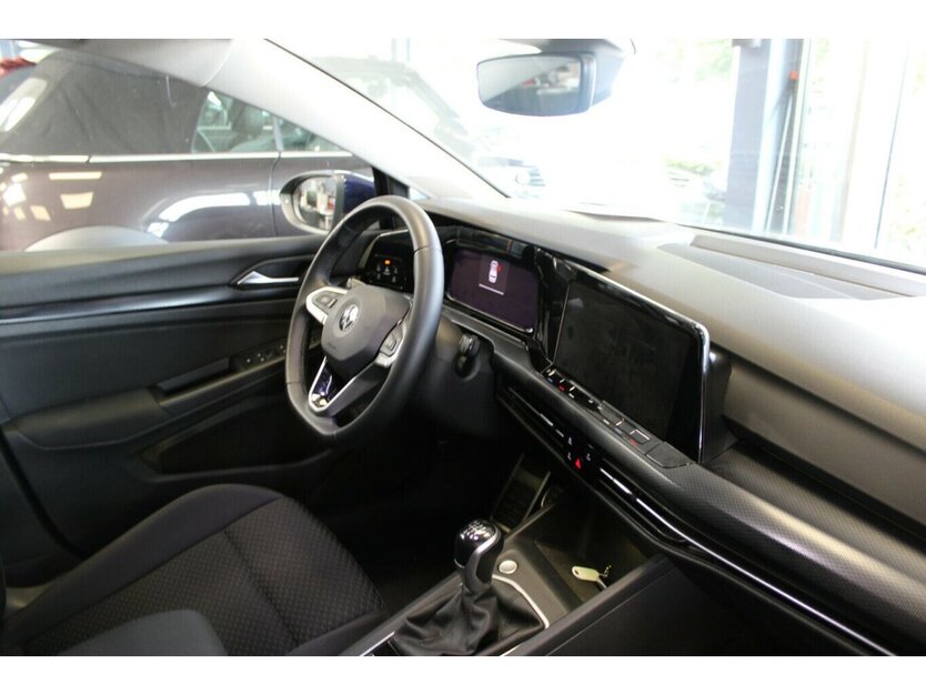 VW Golf VIII 2.0 TDI SCR United 69.468 km 17.980 € Euskirchen 53881