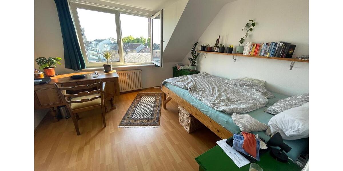Dachgeschoßwohnung Köln Mülheim - 3 Zimmer, 57 m&sup2;, 828&euro; | Angebot:25891391