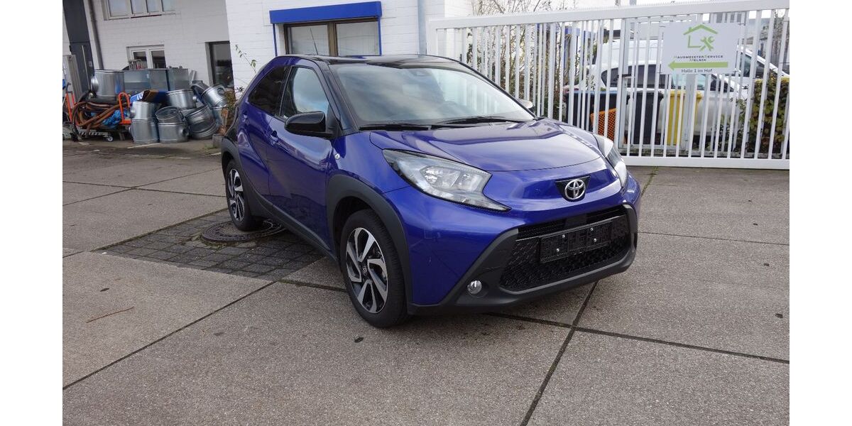 Toyota Aygo (X) 7.600 km 15.499 &euro; Köln 51149