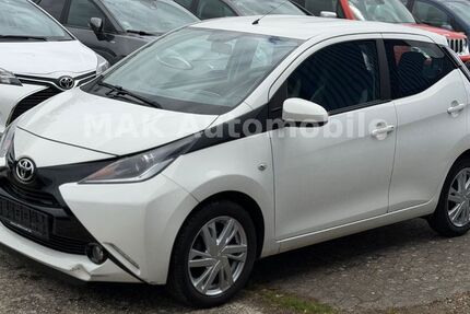 Toyota Aygo (X) 100.000 km 6.999 &euro; Euskirchen 53879