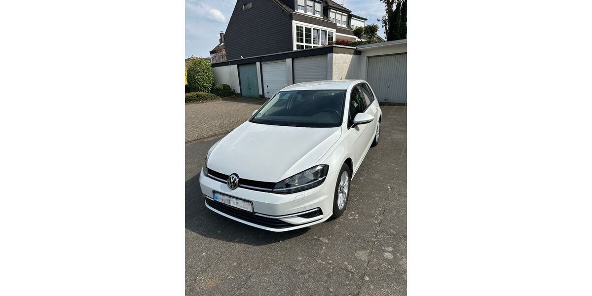 VW Golf 90.738 km 11.900 &euro; Bergisch Gladbach 51427