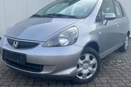 Honda Jazz 86.000 km 3.200 &euro; Bonn 53227