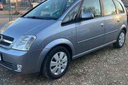 Opel Meriva 156.000 km 2.100 € Bonn 53121