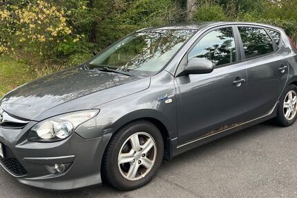 Hyundai i30 297.000 km 1.290 € Troisdorf (Nähe Köln/Bonn) 53844