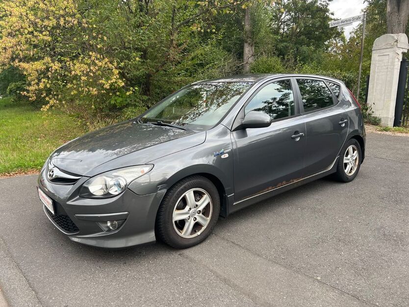 Hyundai i30 297.000 km 1.290 € Troisdorf (Nähe Köln/Bonn) 53844