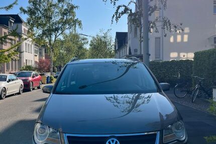 VW Touran 219.450 km 3.000 &euro; Bonn 53113