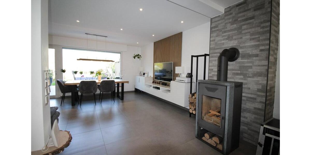 Reihenhaus Hennef (Sieg) - 5.5 Zimmer, 130 m&sup2;, 489.000&euro; | Angebot:25892813