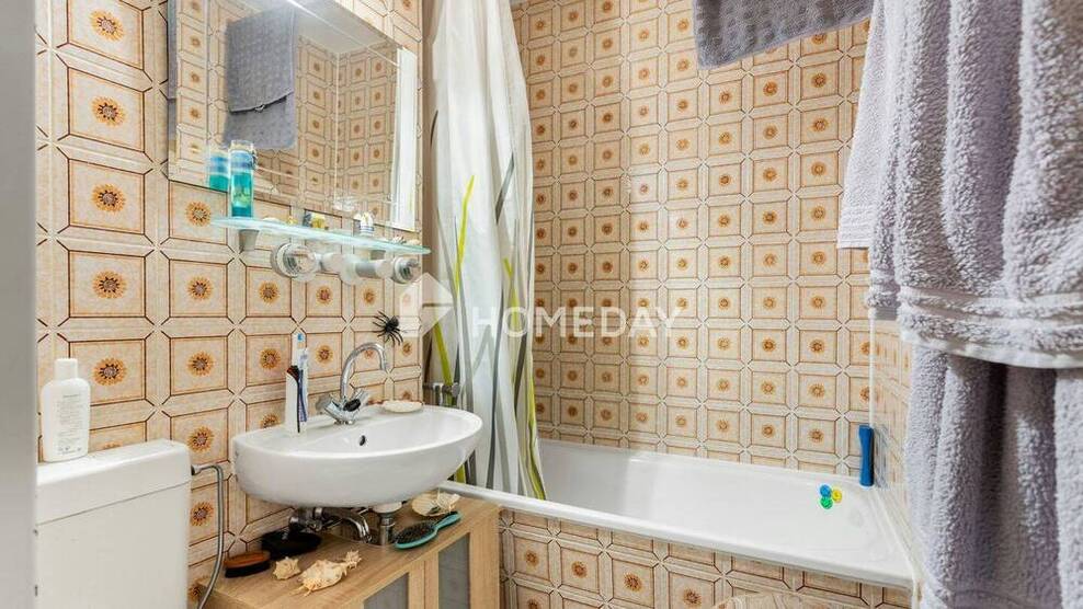 4-Zimmer-Wohnung in gepflegtem Hochhaus mit zwei Balkonen samt Blick auf den Dom!