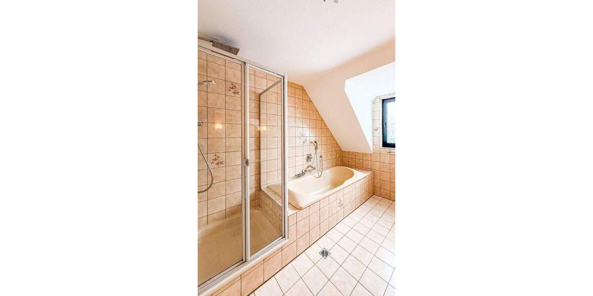 Einfamilienhaus Rösrath Kleineichen - 7 Zimmer, 167 m&sup2;, 765.000&euro; | Angebot:25706573