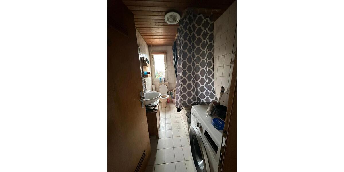 Etagenwohnung Bergisch Gladbach Alt-Frankenforst - 3 Zimmer, 80 m&sup2;, 700&euro; | Angebot:25853035