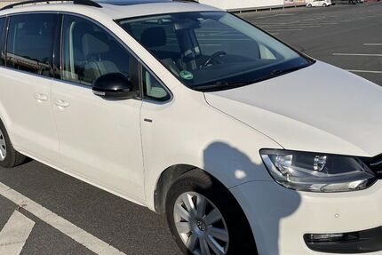 VW Sharan 211.000 km 9.999 € Köln 51145