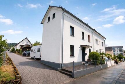 Haus Siegburg - 8 Zimmer, 161 m&sup2;, 549.000&euro; | Angebot:27232111