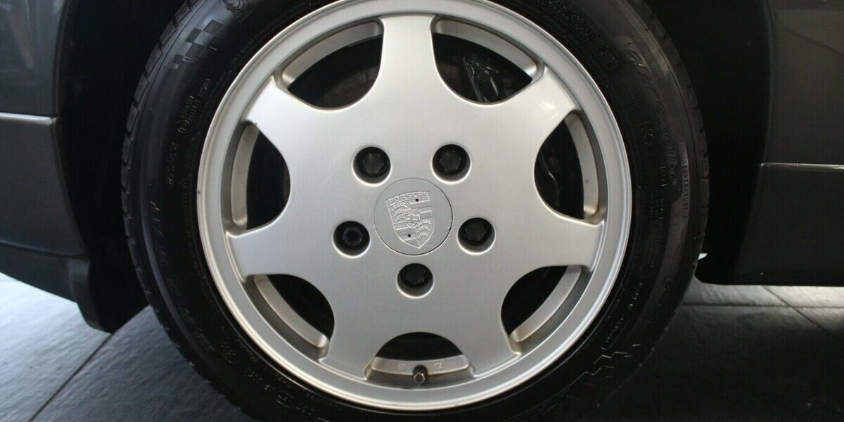 Porsche 928 GT - OLDTIMER - Schiebedach - Klima - 122.303 km 39.980 &euro; Euskirchen 53881