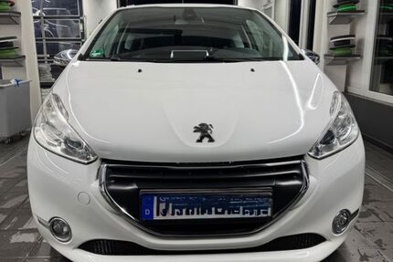 Peugeot 208 212.000 km 4.000 € Köln 50735