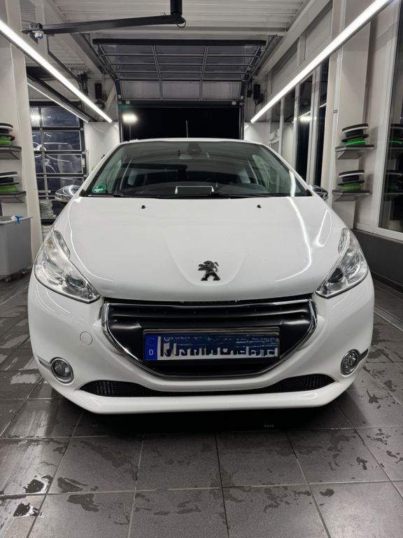 Peugeot 208 212.000 km 4.000 € Köln 50735